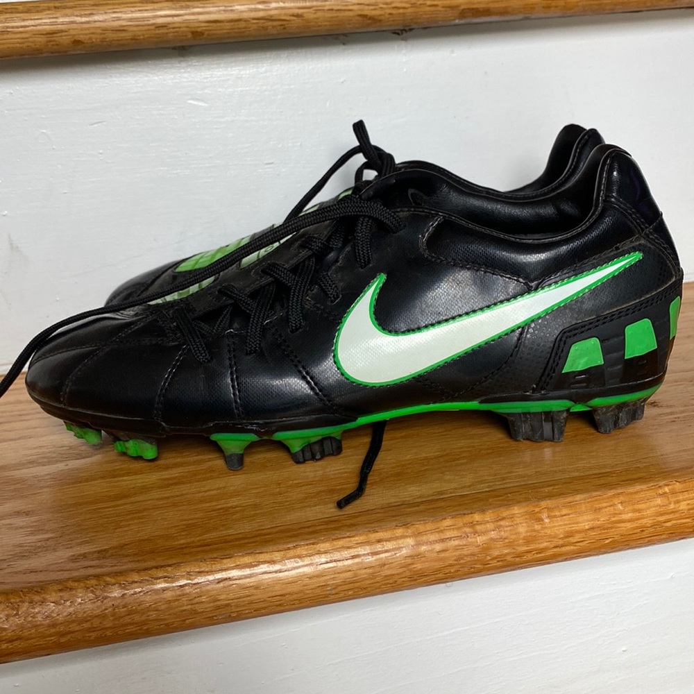 Nike cleats , men’s  size 8